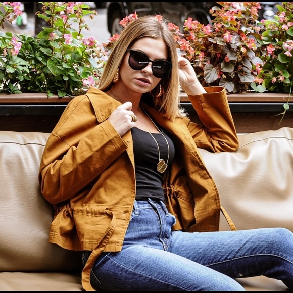 Drawstring Utility Jacket - Picture 4 of 4